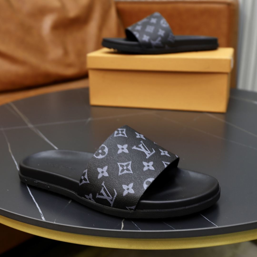 Louis Vuitton Slippers